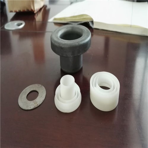 明鑫輸送機(jī)械 打造高質(zhì)量高分子托輥配件與糧保器材的創(chuàng)新之選